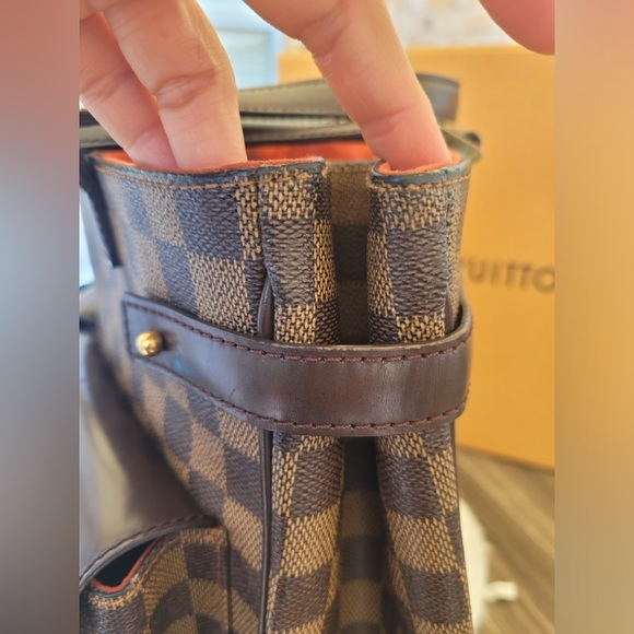 Damier Ebene Uzes Tote Bag - Picture 7 of 16